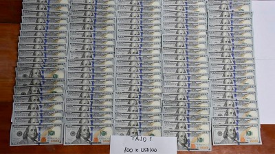 Circulaban en un camión con 11.500 dólares y se los incautaron