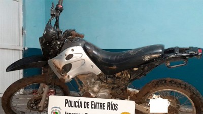 Una mujer denunció a su hijo cuando llegó a la casa con una moto robada