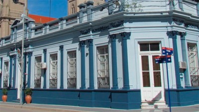 Ataron a una mujer de 81 años con cinta de embalar para robarle la computadora