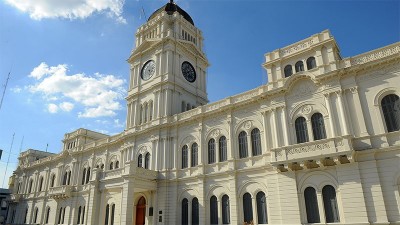 Comienza el pago de haberes y aguinaldo a estatales y jubilados