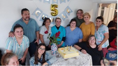 Nuestra Residencia Gerontológica Hogar de los abuelos María y Enrique cumple 5 años   