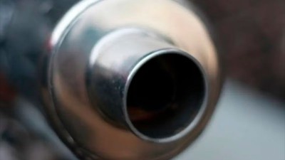 Arreglaba su moto en una habitación y murió intoxicado con monóxido de carbono