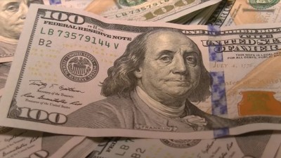 En Uruguay se paga hasta $1.300 por un dólar
