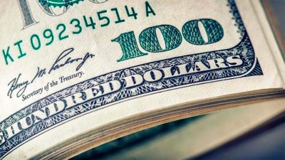 El dólar informal escaló $45 y cerró a $730: el Central volvió a comprar divisas