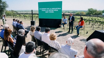 Bahl presentó el acuerdo de la industria para la Entre Ríos que viene