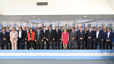 Unidad y federalismo, ejes del encuentro de Massa, Bordet y gobernadores