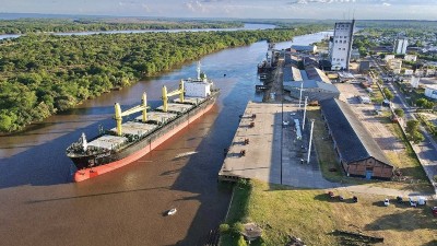 El primer embarque del año en los puertos entrerrianos genera más de 400 puestos de trabajo directo