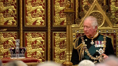 Carlos III, diagnosticado de cáncer nueve meses después de su coronación