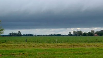 Doce provincias bajo alertas por vientos y tormentas