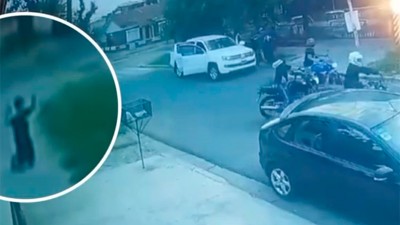Video: nenito se arrodilló ante los asaltantes que robaron camioneta a su papá