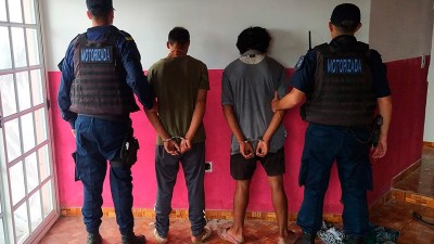 Dos sujetos forzaron ingreso a una casa y los hallaron durmiendo en un colchón