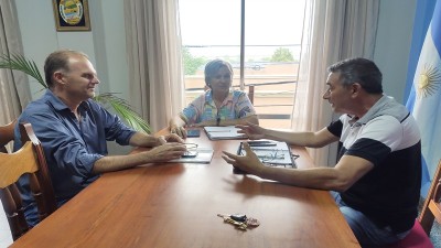 El diputado Aranda visitó la Municipalidad de Valle María