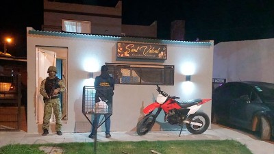 Simulaba ser una rotisería, pero vendía droga a pocos metros de un club