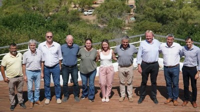 Intendentes del Vecinalismo quieren energía para los entrerrianos a un precio justo