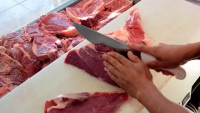 Carnicero de Gualeguay recibió millonaria boleta y cortó luz en el comercio