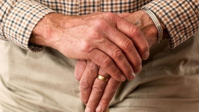 Piden la baja de 3.000 pensiones de beneficiarios que no viven en el país