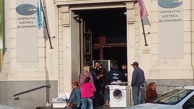 Se le quemaron electrodomésticos y los llevó hasta la cooperativa eléctrica