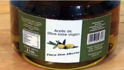 Prohíben la elaboración y venta de una marca de sal y un aceite de oliva