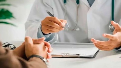 Tras el DNU: cómo es el trámite online para cambiar de prepaga u obra social sin costo