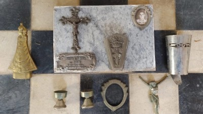 Detenida por robar en el cementerio de Paraná: se llevaba hasta una lápida