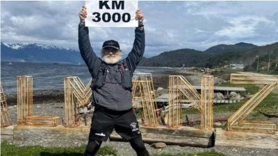 La hazaña del exsubmarinista que caminó 3.000 km para homenajear a los tripulantes del ARA San Juan