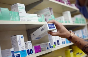 El Gobierno lanzó un plan oficial vinculado al acceso a los medicamentos