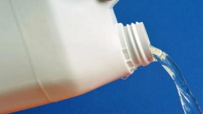 Prohibieron una lavandina, productos de belleza, un aceite de oliva y un yogurt griego