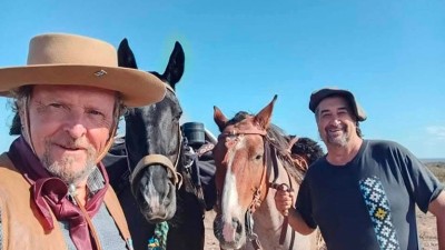 Entrerriano viaja a caballo desde Neuquén hasta Entre Ríos en homenaje a su  padre