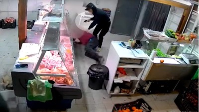 Robaron en una carnicería y se burlaron: Vamos a comer un asado bueno