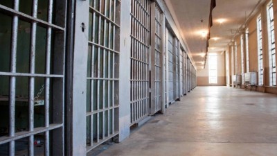Cambió de género e irá a juicio por abusar de siete presas en la cárcel