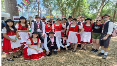 El Grupo Coreográfico Raíces Alemanas participó nuevamente de la Oktoberfest de Villa General Belgrano
