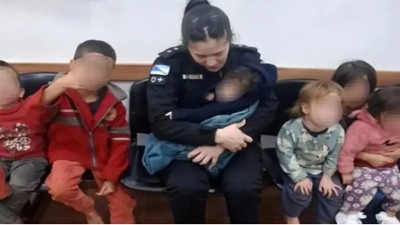Manejaba alcoholizado con sus seis hijos y una policía tuvo que amamantar al bebé