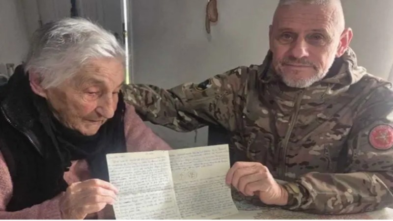 Veterano de Malvinas recuperó una carta robada hace 42 años y emocionó a su madre