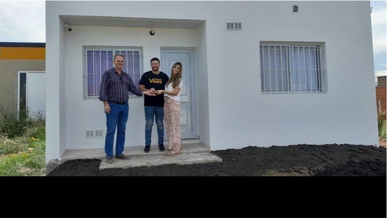 Se hizo entrega de una nueva casa del Circulo de Viviendas Municipal