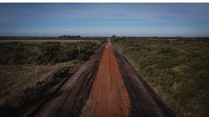 La provincia invierte más de 24.000 millones de pesos en mejora de caminos y maquinaria vial