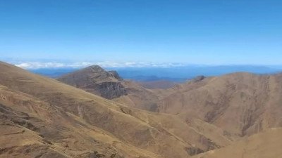 Una mujer de 79 años sobrevivió dos noches en los cerros de Jujuy tras fracturarse la pierna
