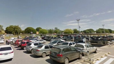 Le robaron el auto en un hipermercado y 18 años después cobrará una suma insólita