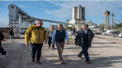 Frigerio recorrió el puerto de Diamante y destacó el potencial portuario de Entre Ríos