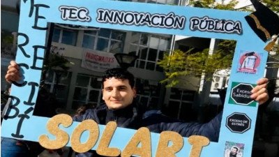 Ejemplo de superación: es hipoacúsico y obtuvo su segundo título universitario en un año