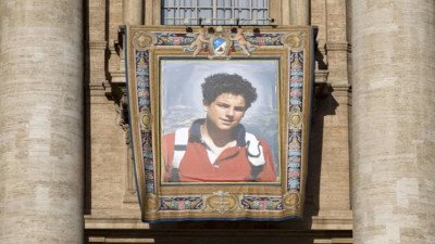 Reliquias de Carlo Acutis llegarán a Paraná la próxima semana: dónde estarán