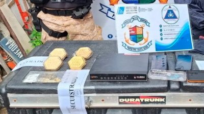 Hallaron lingotes de oro escondidos en un inodoro: el secuestro supera los $1.200 millones