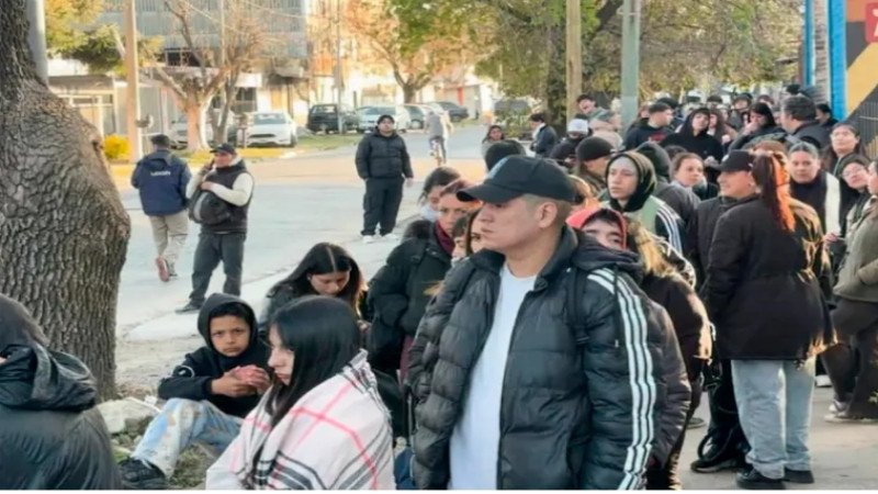 El empleo registrado sigue en caída: se perdieron 136.500 puestos de trabajo en un año