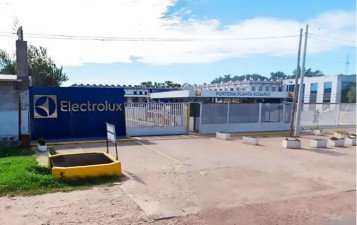Electrolux cerró su fábrica de Rosario y despidió a 200 trabajadores: acordaron las indemnizaciones